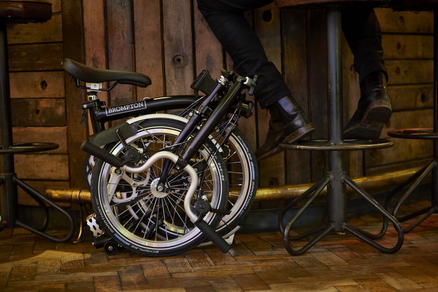 Brompton_C_Line_velo-de-ville-contre-le-vol-Montreal-Quebec-Dumoulin_Bicyclettes copie