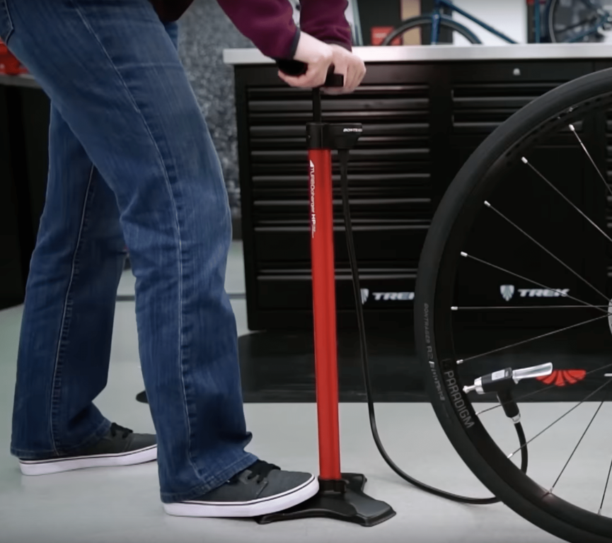 Gonfler ses pneus, une bonne pratique !